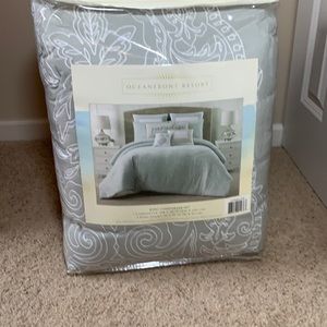 King comforter set